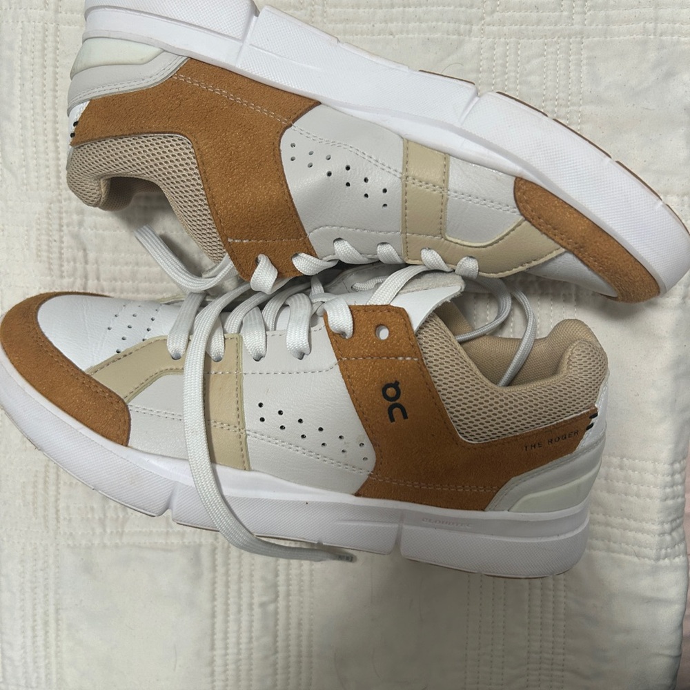 On Women's White and Tan Sneakers